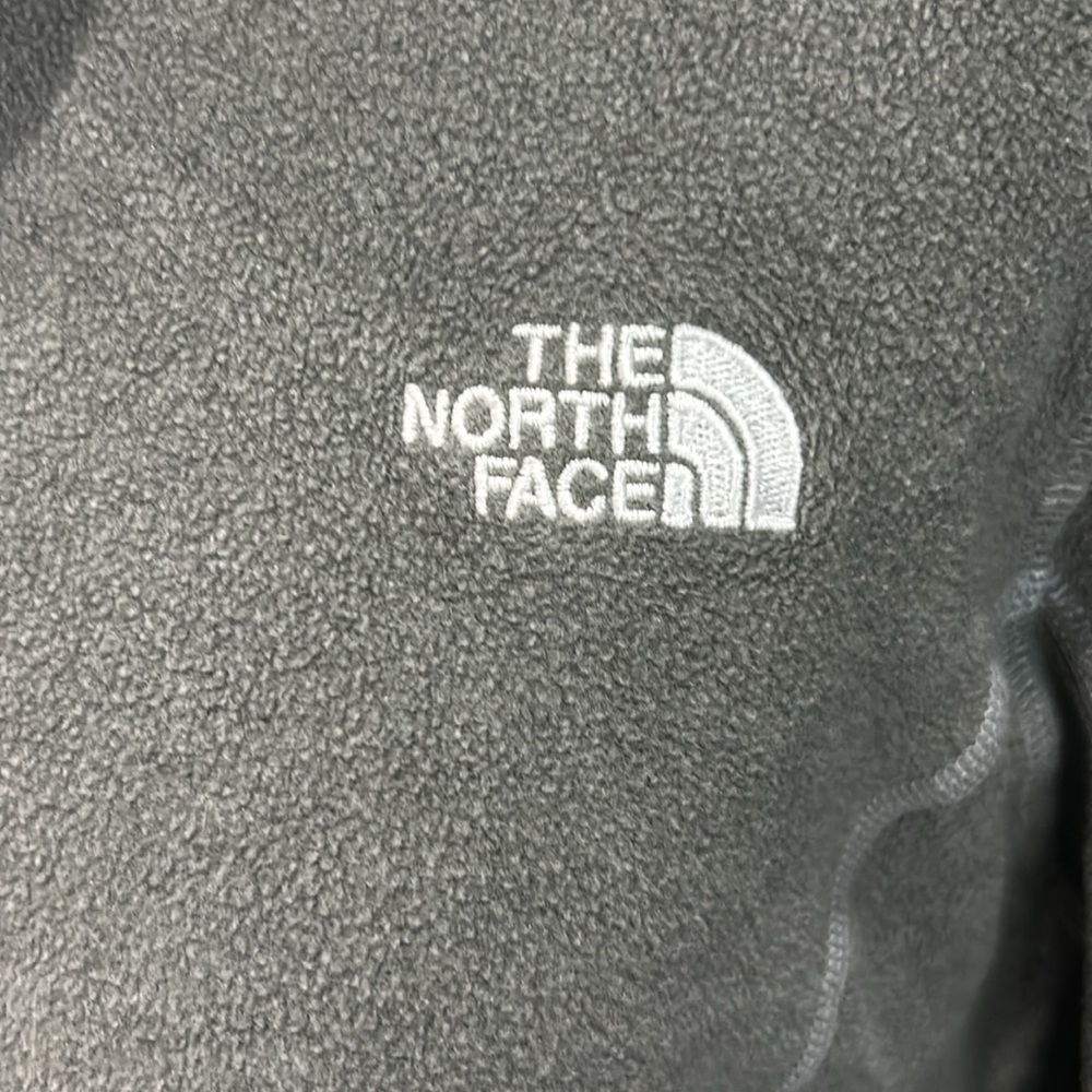The North Face Gray Fleece Quarter Zip Jacket. Size XL (960) - Picture 3 of 12